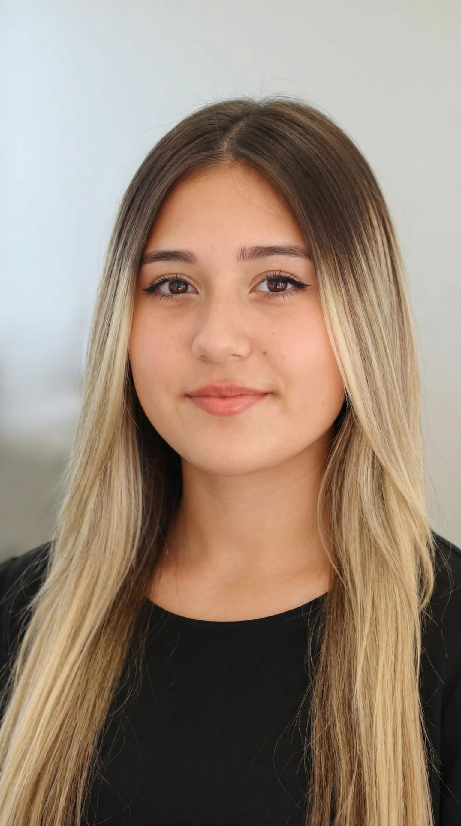 Sophia Sales - Customer Service & Scheduling